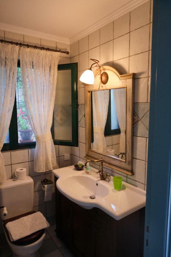 Bella Vista Apartment Kato Korakiana Bagian luar foto